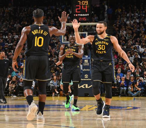 2月25日 20：11广东CBA伯克北控24