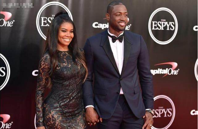 首届Optum高尔夫频道邀请赛，斯科蒂战队将与罗瑞战队在灯光下一较高下！12月17日美国东部时间晚7点，高尔夫频道与USA电视台现场直播。