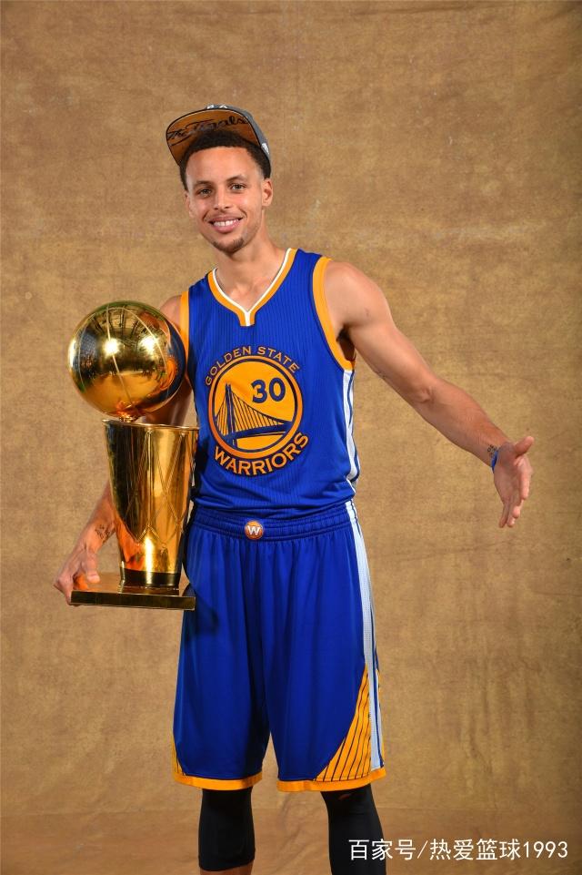 巴列卡诺客队更衣室设施简陋，波兰球队波兹南莱赫发视频吐槽