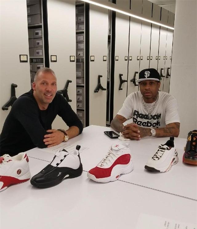 韩旭蝉联WCBA联赛常规赛最有价值球员