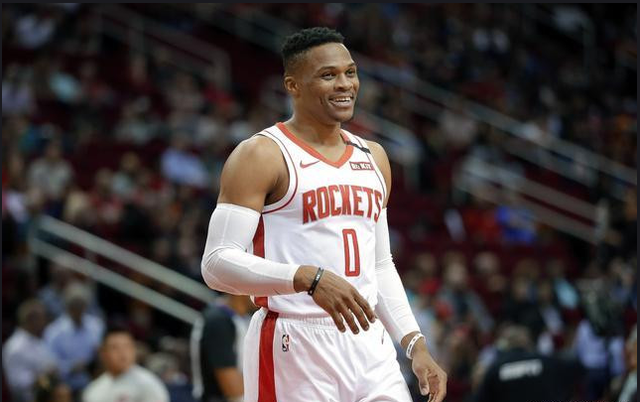 里贝里社交媒体分享与齐达内合照