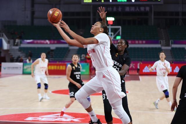 英超联赛：狼队七连败接受现实，曼彻斯特联继续沉沦