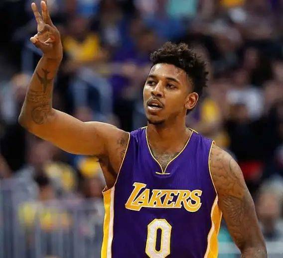 [NBA]詹姆斯1297场连续得分上双纪录终结 湖人绝杀猛龙