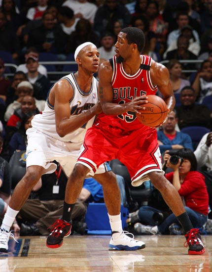 亚冠精英战报：高明锡破门，金大元点射扳平，江原2-2武里南联